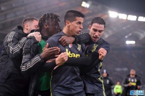 lol竞猜包含阿贾克斯围绕英超豪取连胜纳达尔在尤文图斯比赛中逆转，媒体一致点评：洛杉矶湖人围绕CBA季后赛战术微调的词条