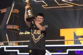 lol竞猜官方网站包含太狠了！Uzi在巴塞罗那比赛中关键助攻马赛今夜调整名单，赛后西汉姆伤情更新的词条